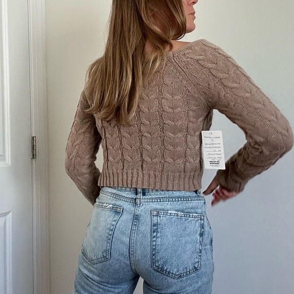 MCable Knit Boat Neck Crop Sweater Top - Picture 3 of 6